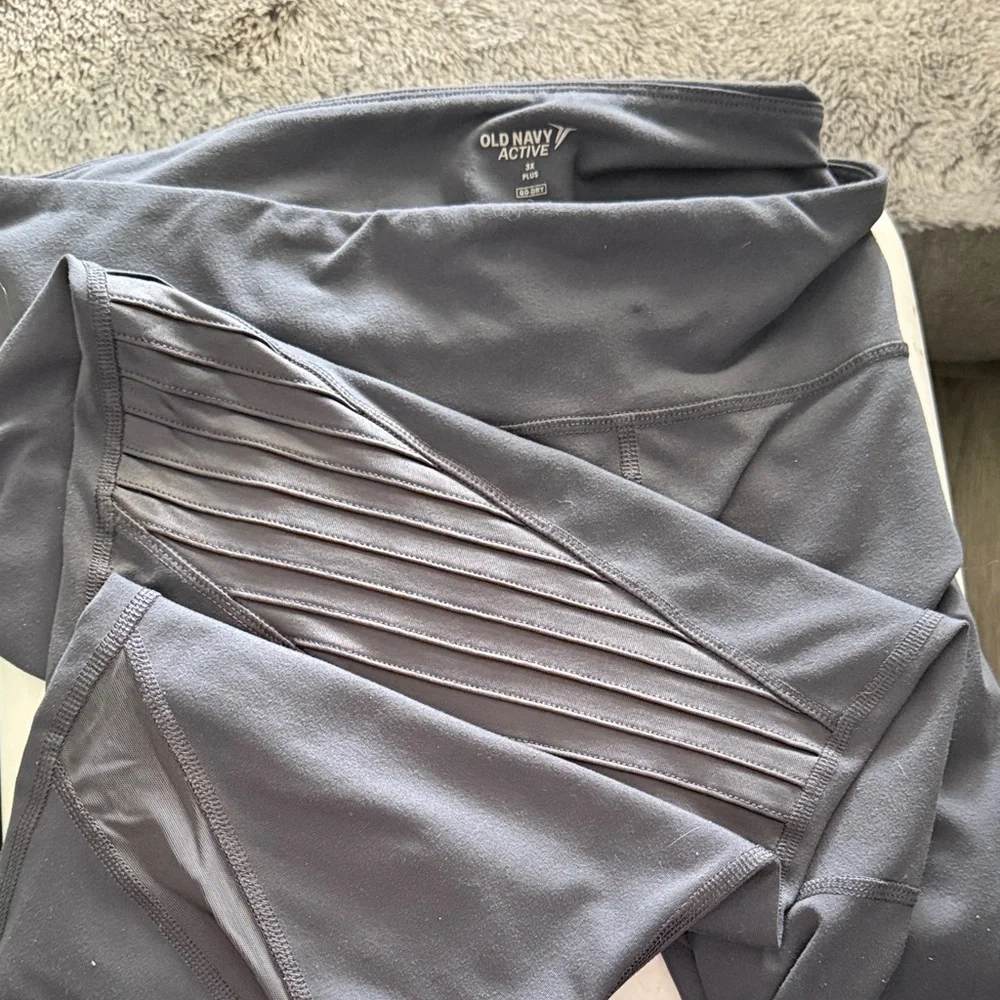 Old Navy Active Charcoal Leggings - Picture 1 of 1